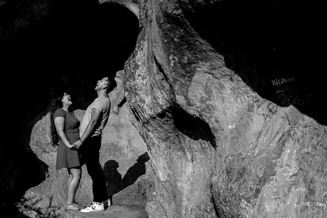 sesion pre boda lomas de lachay, fotografo de bodas lima, fotografia documental de boda cusco peru, matrimonio en el campo, wedding destination peru