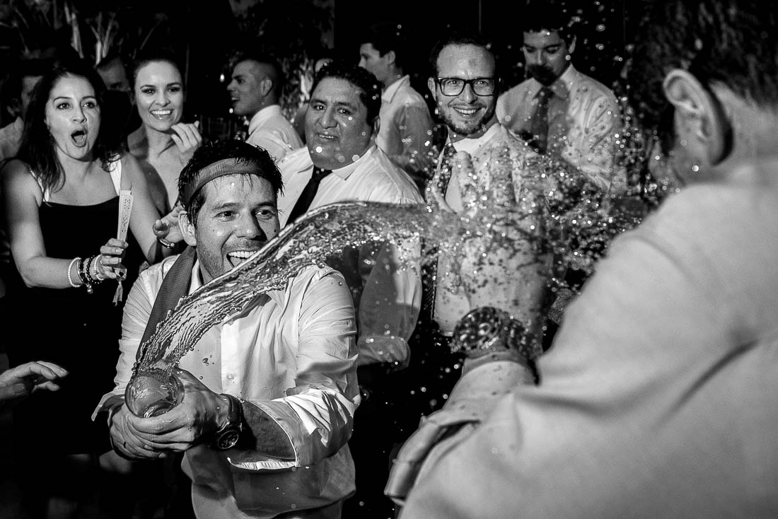 wedding rock, renato cisneros, boda iglesia carmelitas, 