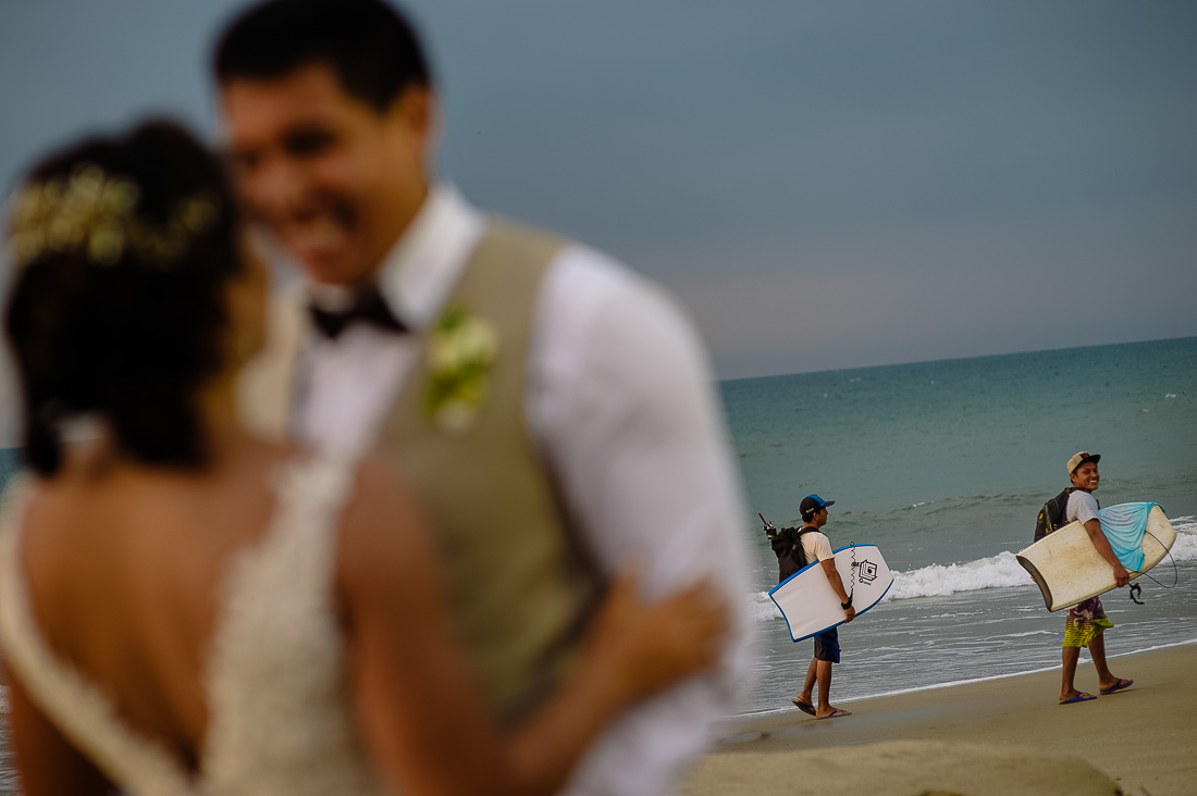 fotografo de bodas hotel punta sal, fotografia documental bodas en playa, life style, crossfit, beach wedding destination peru, destination wedding tumbes