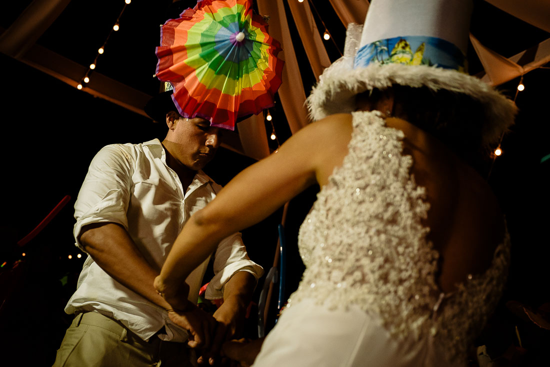 fotografo de bodas hotel punta sal, fotografia documental bodas en playa, life style, crossfit, beach wedding destination peru, destination wedding tumbes