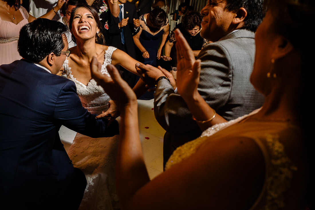 foto documental de boda peru chile, boda en las palomas de cieneguilla, fotografo de matrimonio 